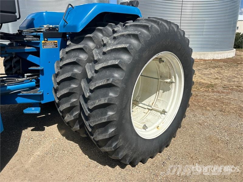 New Holland 9482 Articulated 4WD Tractor ماكينات زراعية - غير ذلك