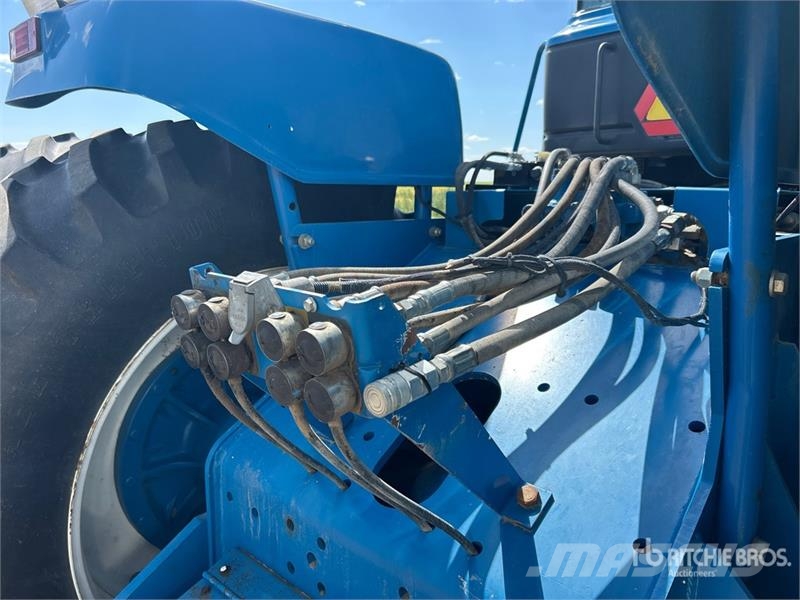 New Holland 9482 Articulated 4WD Tractor ماكينات زراعية - غير ذلك