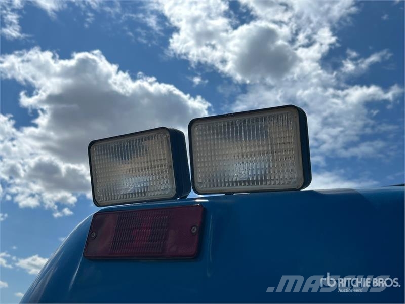 New Holland 9482 Articulated 4WD Tractor ماكينات زراعية - غير ذلك