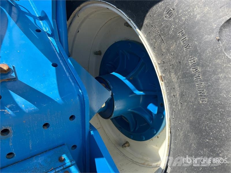 New Holland 9482 Articulated 4WD Tractor ماكينات زراعية - غير ذلك