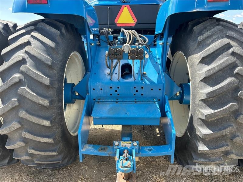 New Holland 9482 Articulated 4WD Tractor ماكينات زراعية - غير ذلك