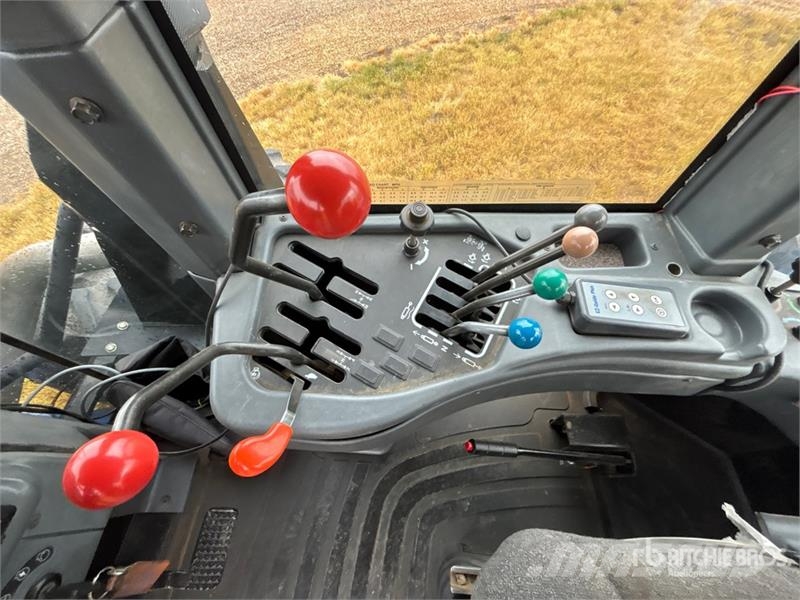 New Holland 9484 Articulated 4WD Tractor Сільгосптехніка - Інші