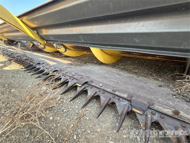 New Holland 970 24 ft Rigid Combine Header 콤바인 헤드