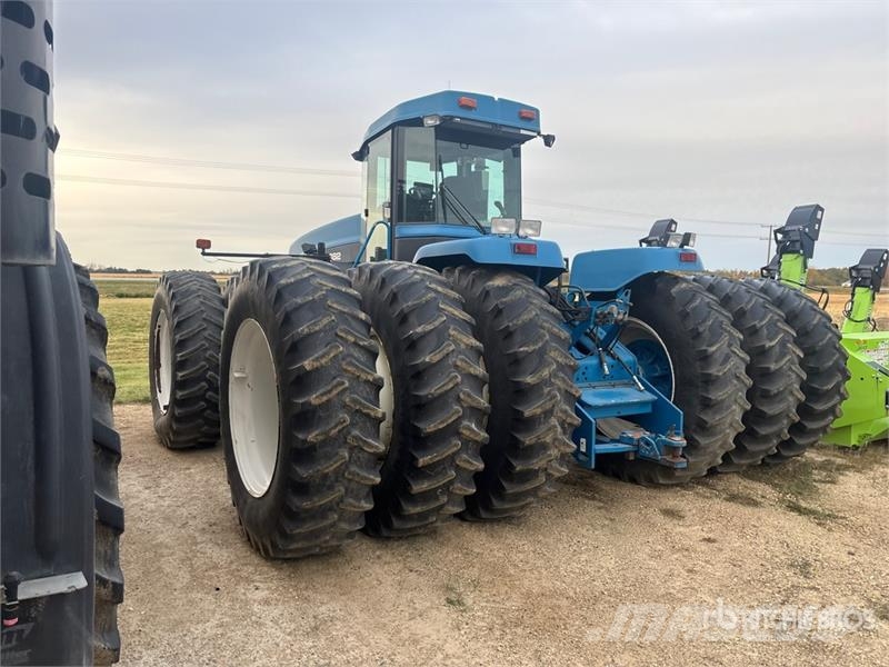 New Holland 9882 4WD Tractor الجرارات
