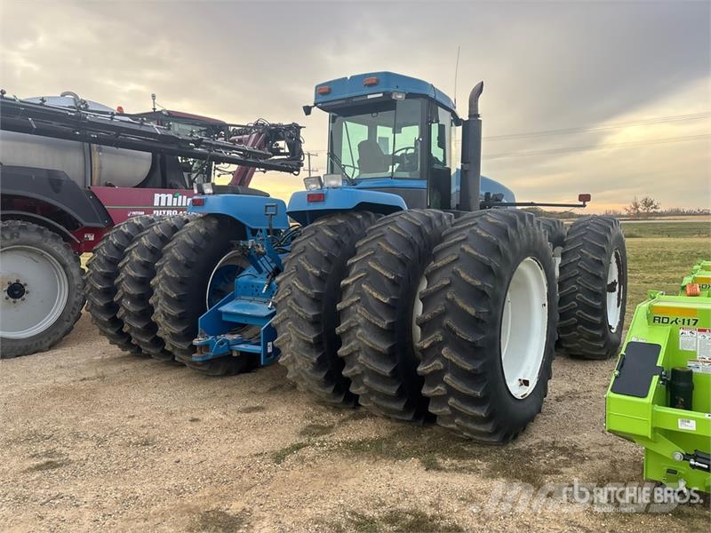 New Holland 9882 4WD Tractor الجرارات
