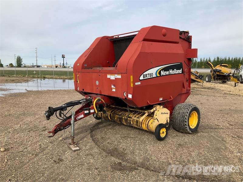 New Holland BR780A Pyöröpaalaimet