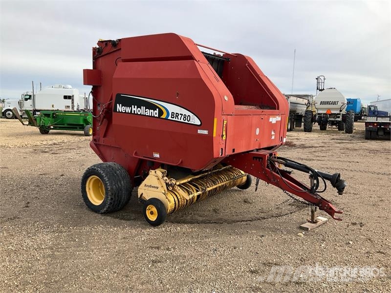New Holland BR780A Pyöröpaalaimet