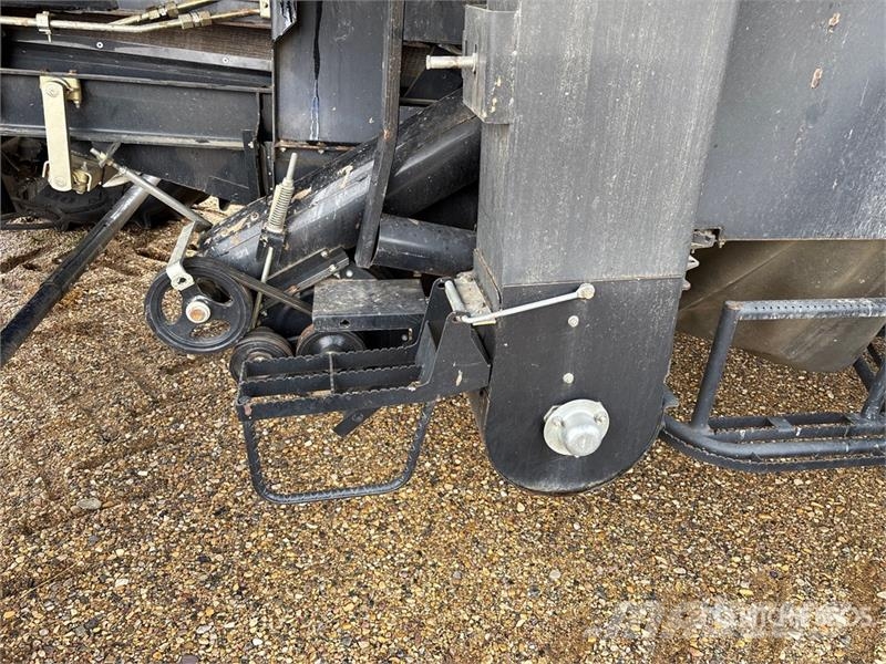 New Holland Combine Harvester حصادات