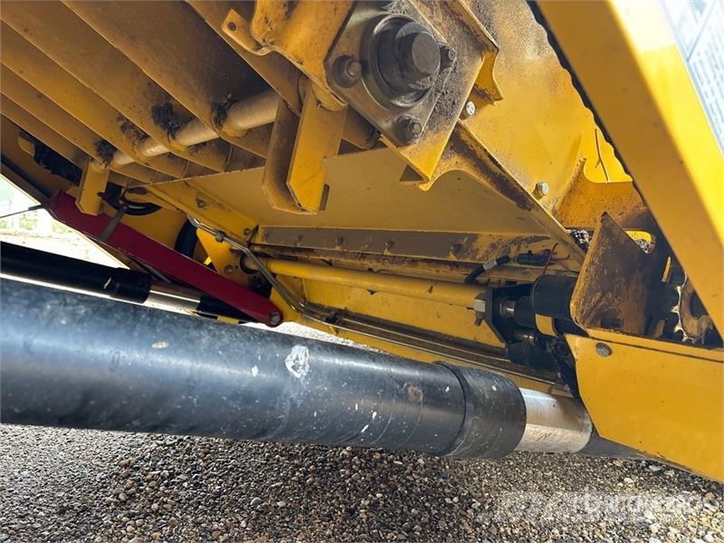 New Holland Combine Harvester حصادات