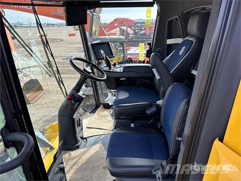 New Holland CR 10.90 Combine Harvester Kombájnok