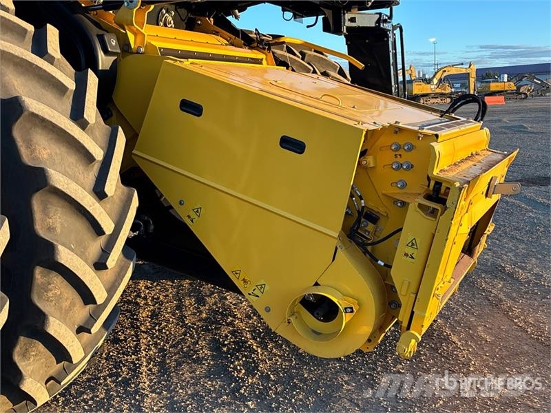 New Holland CR 10.90 Combine Harvester Kombájnok