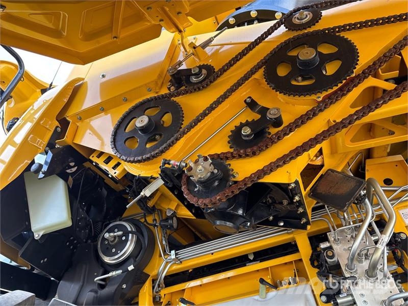 New Holland CR10.90 Combine Harvester Kombajni