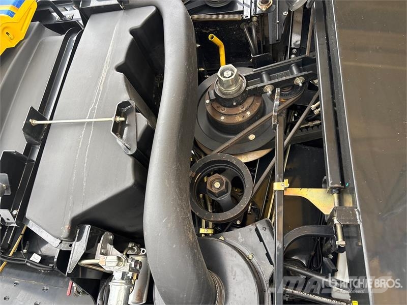 New Holland CR8090 حصادات