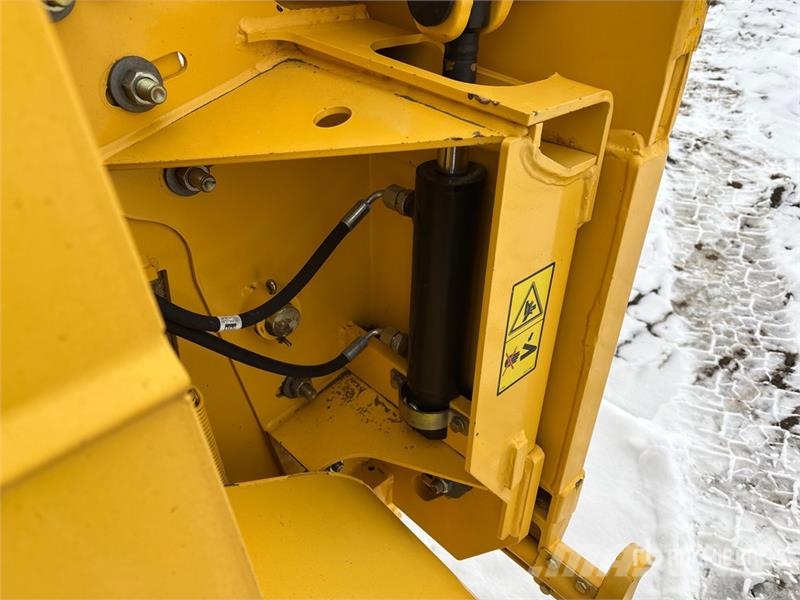 New Holland CR8090 حصادات