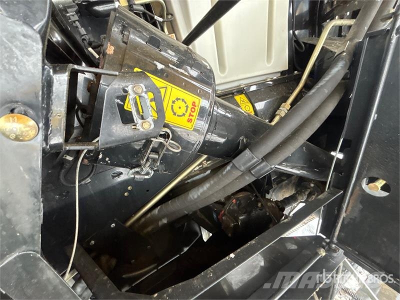 New Holland CR8090 حصادات