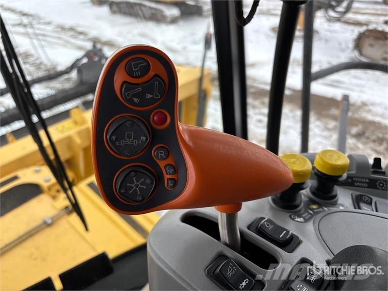New Holland CR8090 حصادات