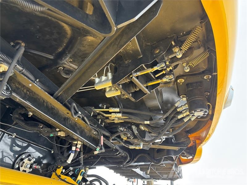 New Holland CR8090 حصادات