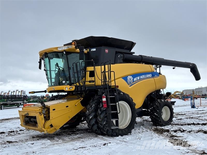 New Holland CR8090 حصادات
