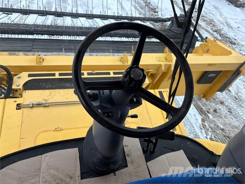 New Holland CR8090 حصادات