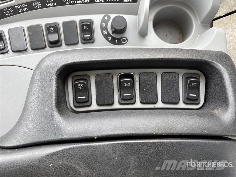 New Holland CR8090 حصادات