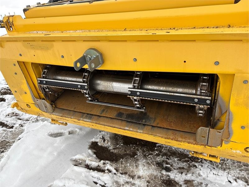 New Holland CR8090 حصادات
