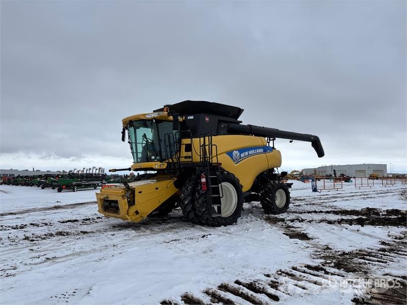 New Holland CR8090 حصادات