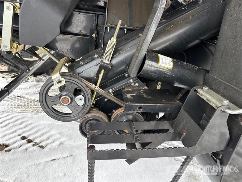 New Holland CR8090 حصادات