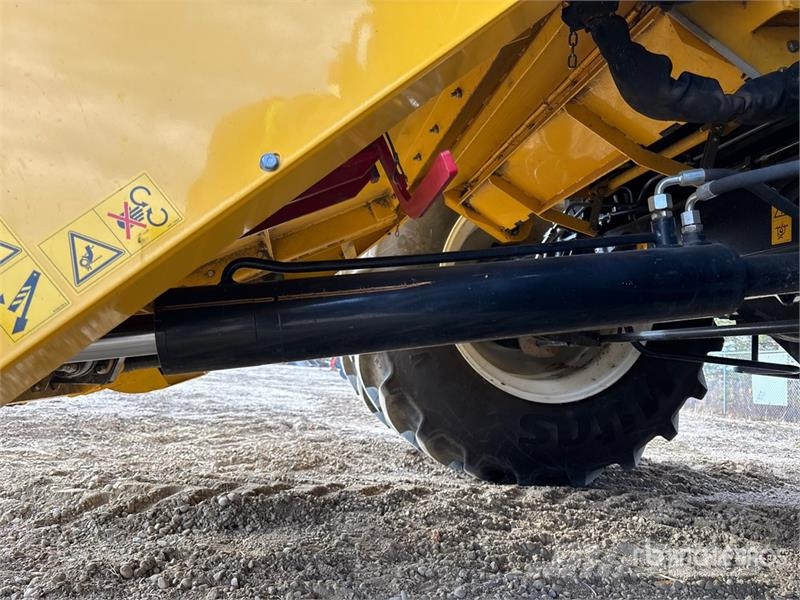 New Holland CR9.90 Combine Harvester Combine de secerat
