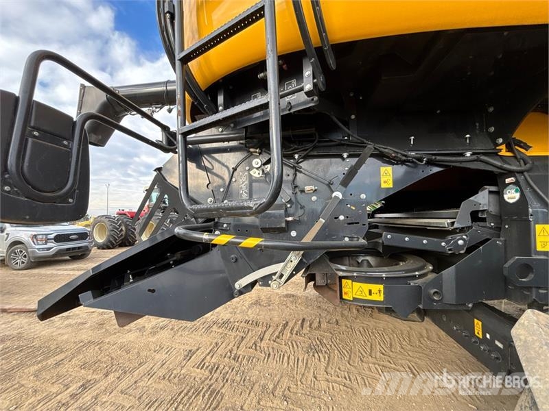 New Holland CR9.90 Combine Harvester Combine de secerat