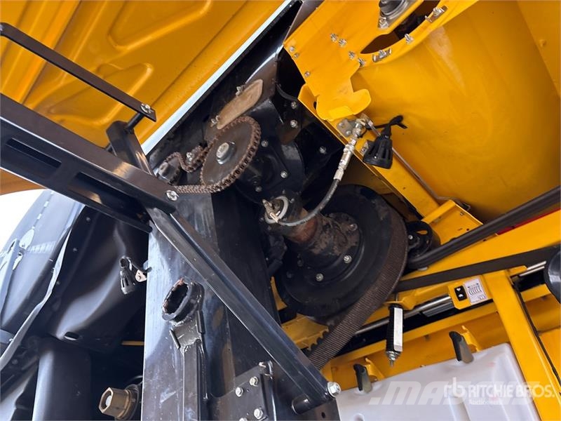 New Holland CR9.90 Combine Harvester Kombájnok