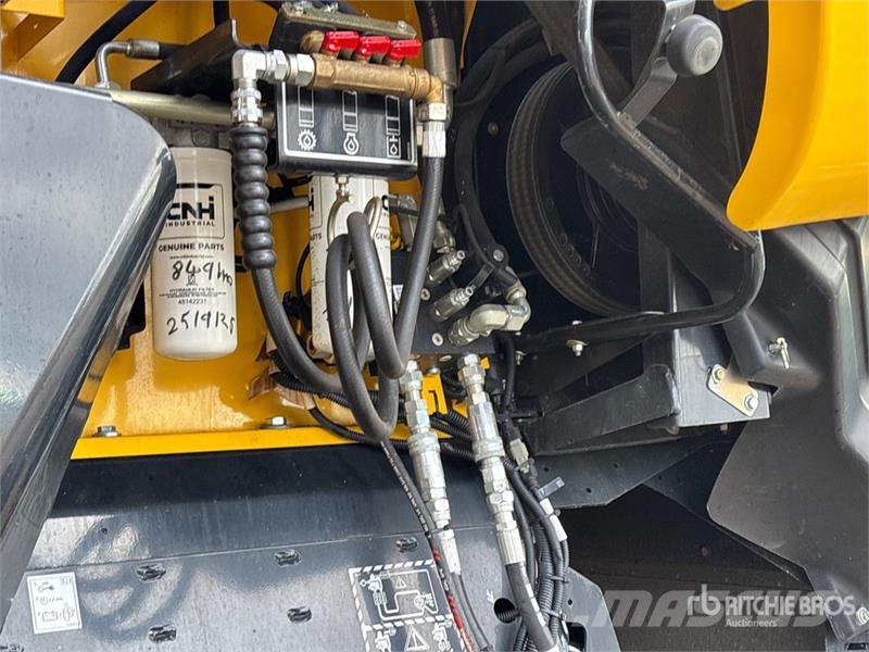 New Holland CR9.90 Combine Harvester Kombájnok