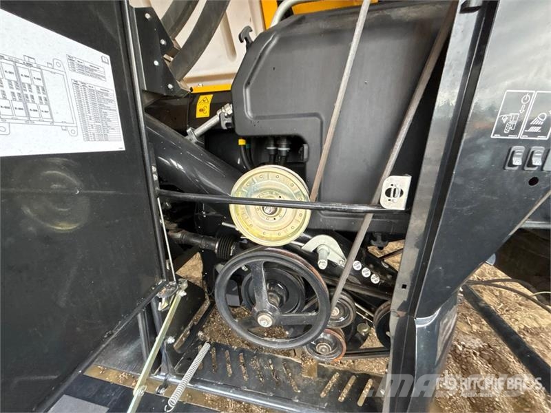 New Holland CR9.90 Revelation Combine Harvester Mejetærskere
