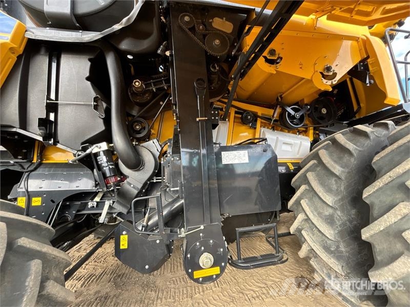 New Holland CR9.90 Revelation Combine Harvester Mejetærskere