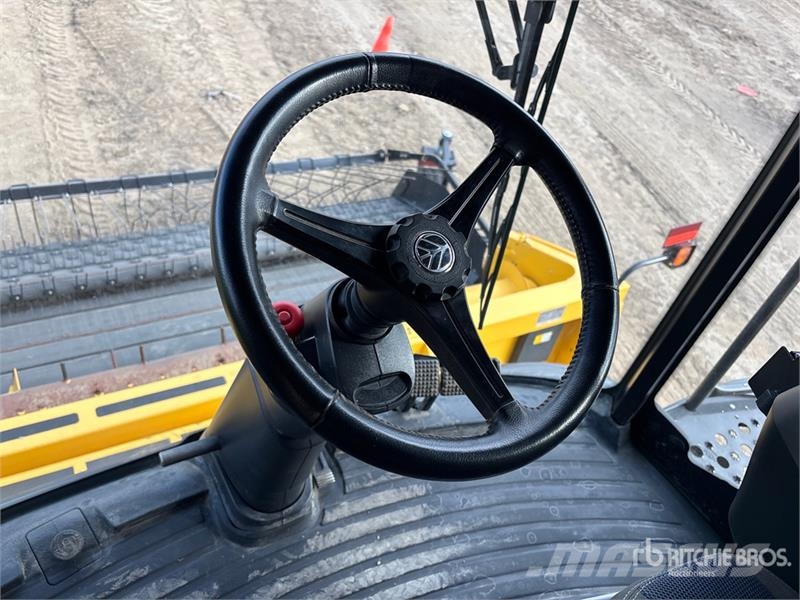 New Holland CR9.90 Revelation Combine Harvester Mejetærskere