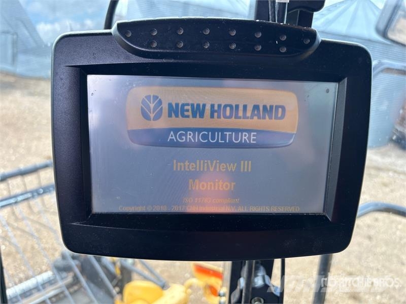 New Holland CR9070 Combine Harvester Kombajni