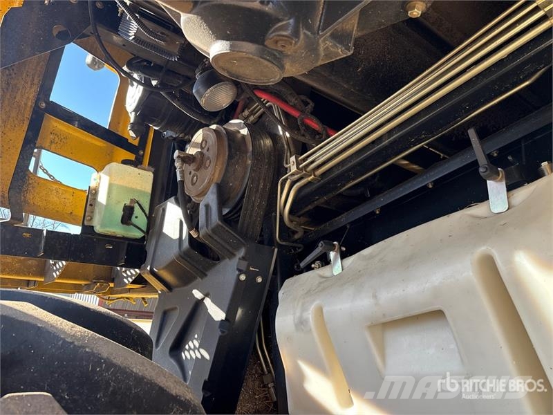 New Holland CR9090 حصادات