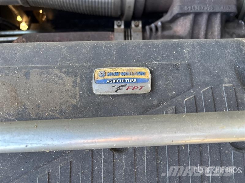 New Holland CR9090 حصادات