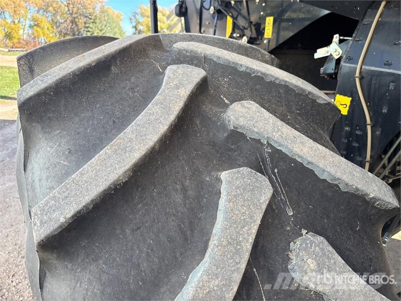 New Holland CR9090 حصادات