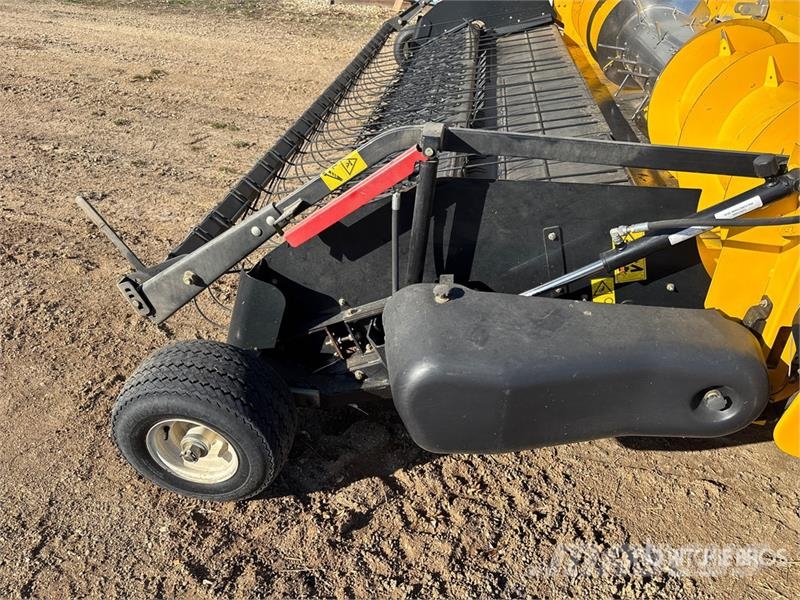 New Holland CR9090 حصادات