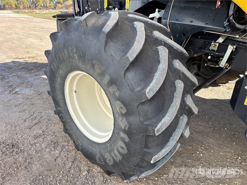 New Holland CR9090 حصادات