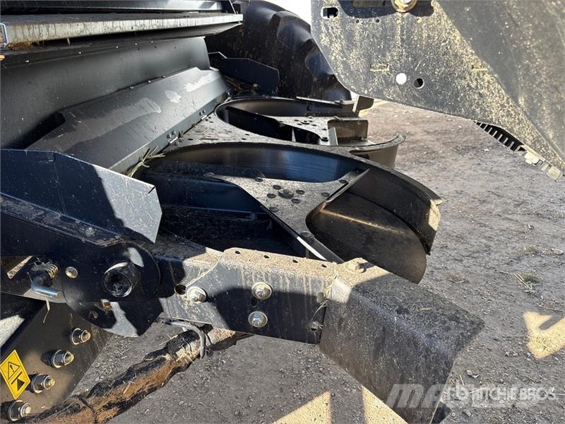 New Holland CR9090 حصادات