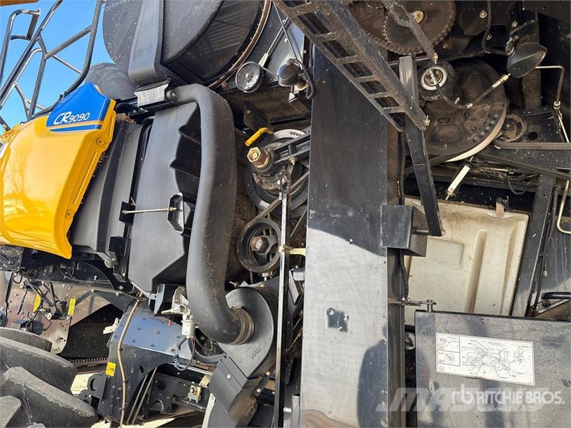 New Holland CR9090 حصادات