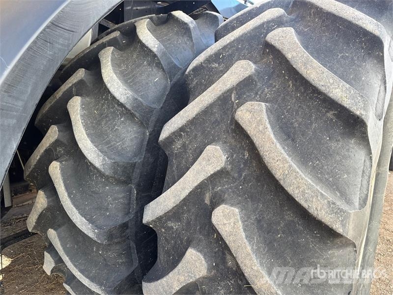 New Holland CR9090 حصادات