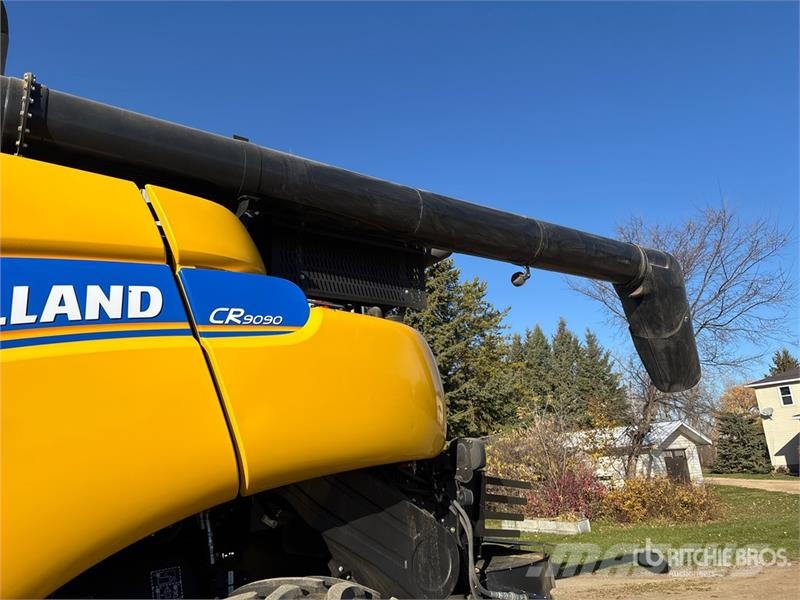 New Holland CR9090 حصادات