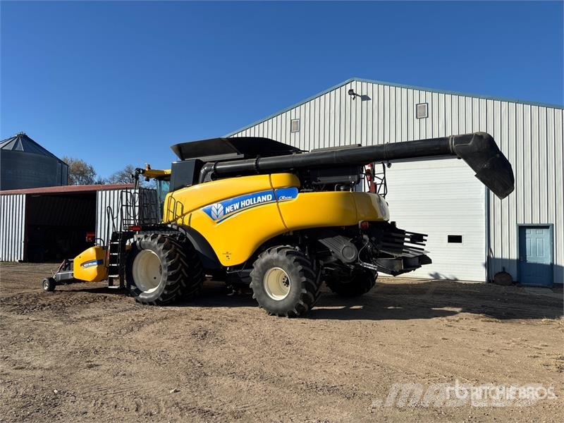 New Holland CR9090 حصادات