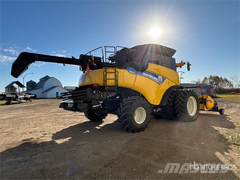 New Holland CR9090 حصادات