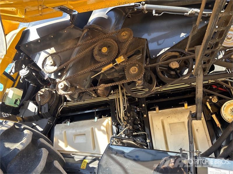 New Holland CR9090 حصادات