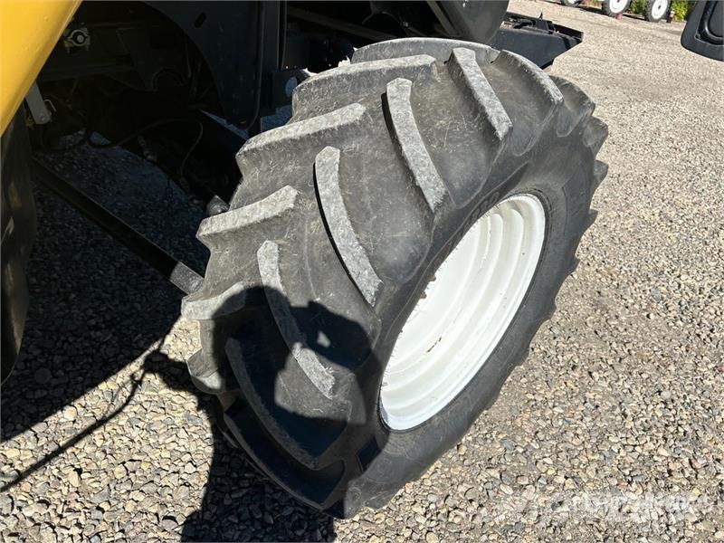 New Holland CR970 حصادات