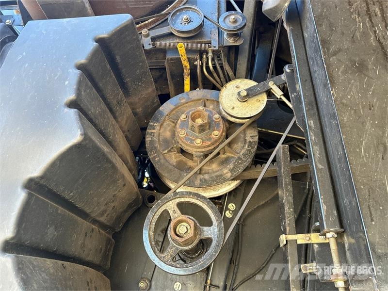New Holland CR970 حصادات
