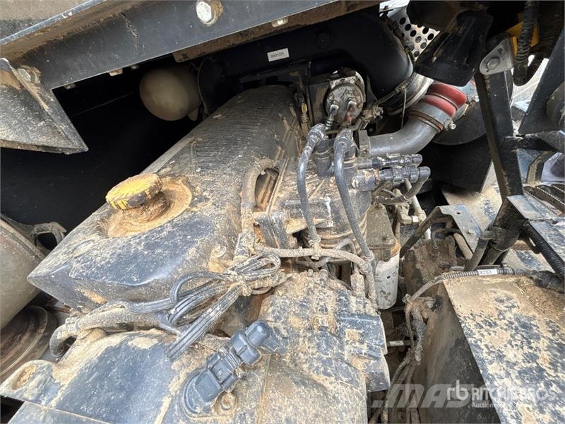 New Holland CX8.80 Combine Harvester حصادات